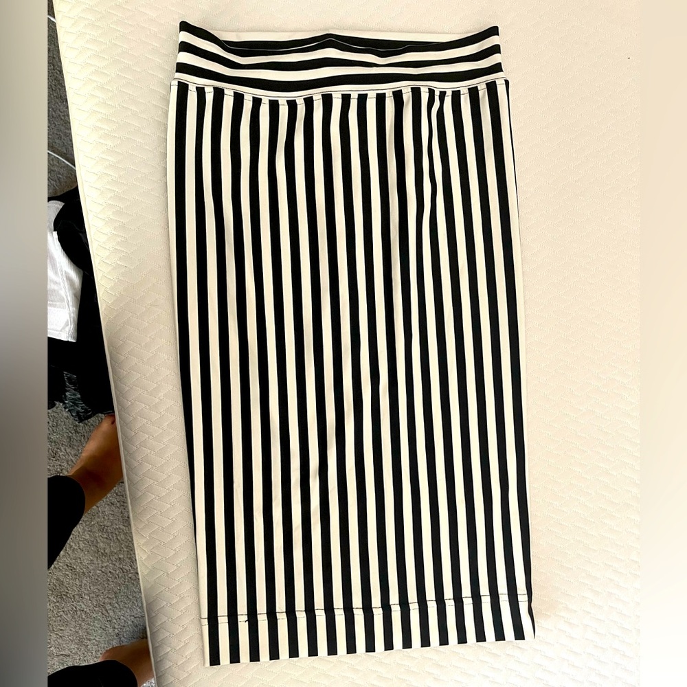 Stripped 3/4 pencil skirt